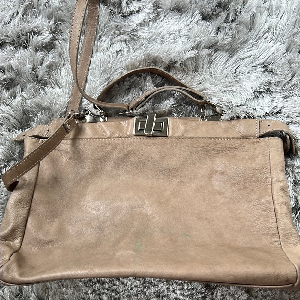 Elegant Tan Leather Handbag